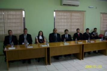 Foto - Sessão Solene em comemoração aos 10 anos do município de Capão do Cipó e entrega de Diploma aos membros da Comissão Emancipacionista.