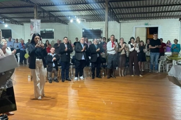 Foto - Sessão Solene em comemoração aos 26 anos de emancipação Politico - Administrativa de Capão do Cipó e entrega de diplomas de Honra ao Mérito.