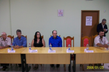 Foto - Sessão Solene em comemoração aos 10 anos do município de Capão do Cipó e entrega de Diploma aos membros da Comissão Emancipacionista.