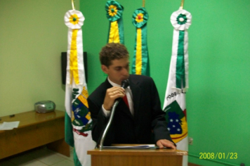 Foto - Sessão Solene em comemoração aos 10 anos do município de Capão do Cipó e entrega de Diploma aos membros da Comissão Emancipacionista.