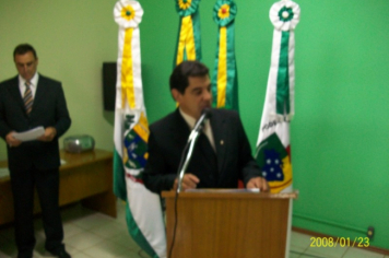 Foto - Sessão Solene em comemoração aos 10 anos do município de Capão do Cipó e entrega de Diploma aos membros da Comissão Emancipacionista.