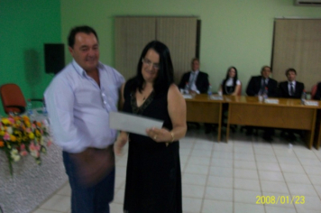 Foto - Sessão Solene em comemoração aos 10 anos do município de Capão do Cipó e entrega de Diploma aos membros da Comissão Emancipacionista.