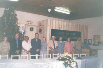 Foto - Sessão Solene de entrega de títulos de Cidadão Honorário aos Srs. Maximiliano Stacowski e Vulmar Silveira Leite, no Clube Aliança, antiga sede da Câmara de Vereadores