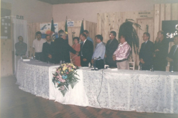 Foto - Sessão de Promulgação da Lei Orgânica Municipal, no Clube Aliança - Antiga Sede da Câmara de Vereadores